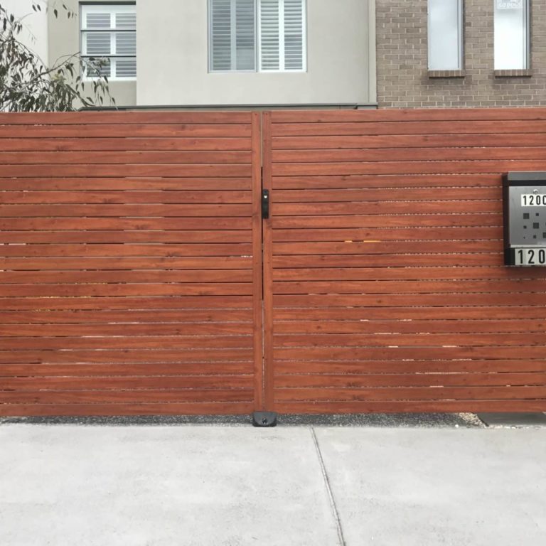 Australian cedar and woodland grey aliscreen driveway gates 4