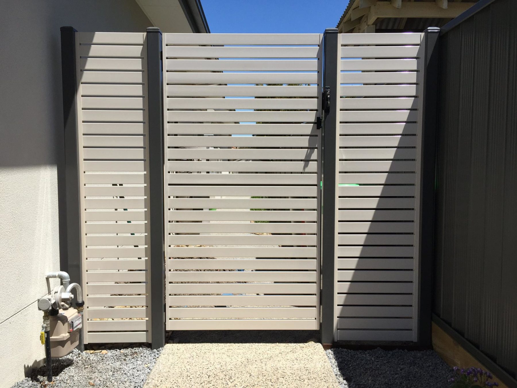 Automatic Gates Melbourne | Manual Gates | Accolade Screens